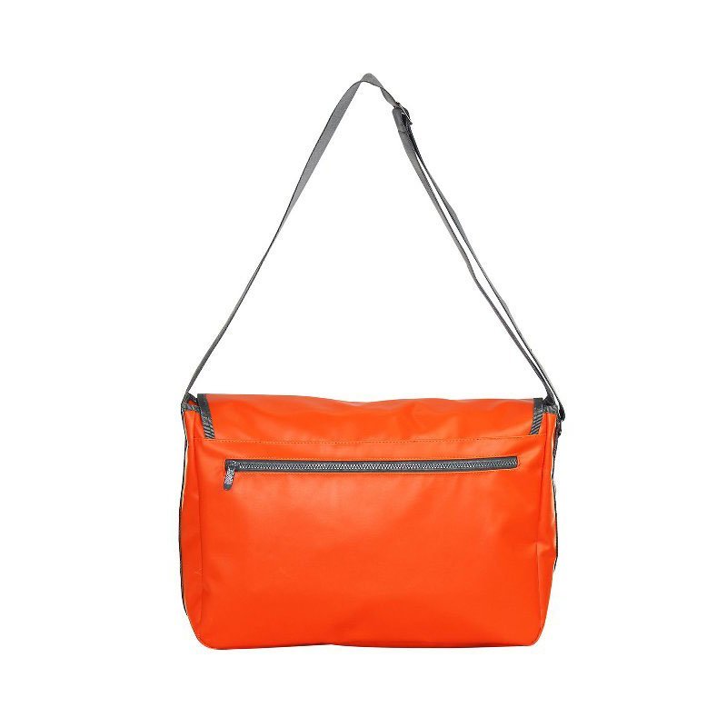肩掛けかばん オレンジ